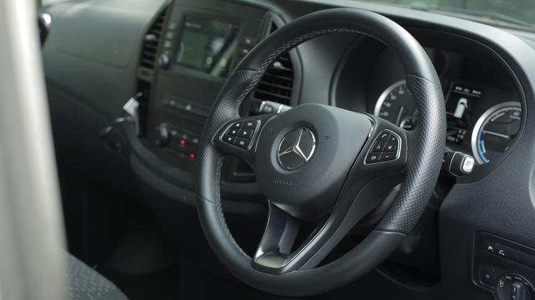 MERCEDES-BENZ eVITO L2 ELECTRIC FWD 85kW 66kWh Pro Van Auto